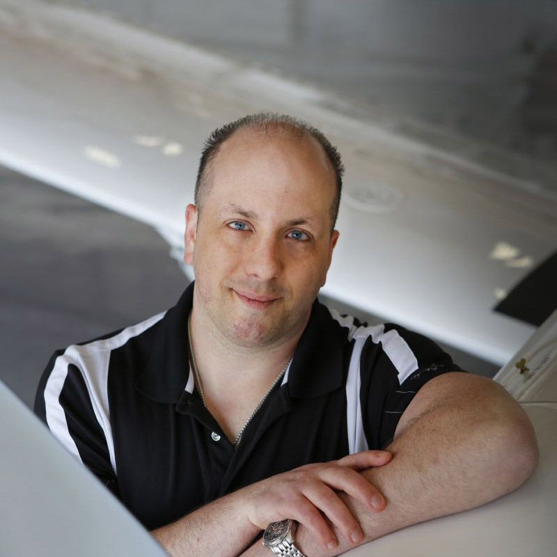 An AOPA Member Services representative